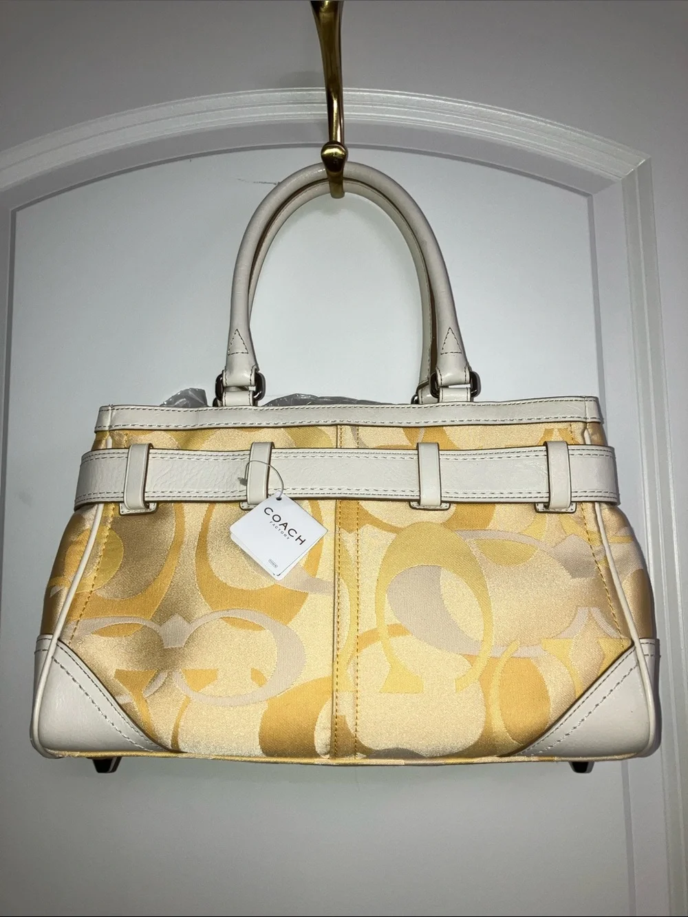 NWT  2 pc Coach yellow hampton bag & makeup bag